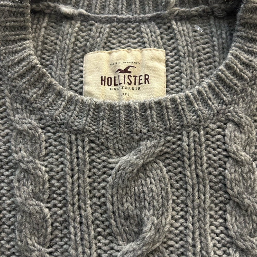 Grey fall hollister  vintage knitted sweater
